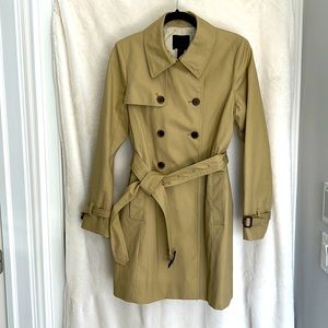 J CREW Collection Classic Tan Trench Coat Size 10 Cotton Belted Double Breasted.